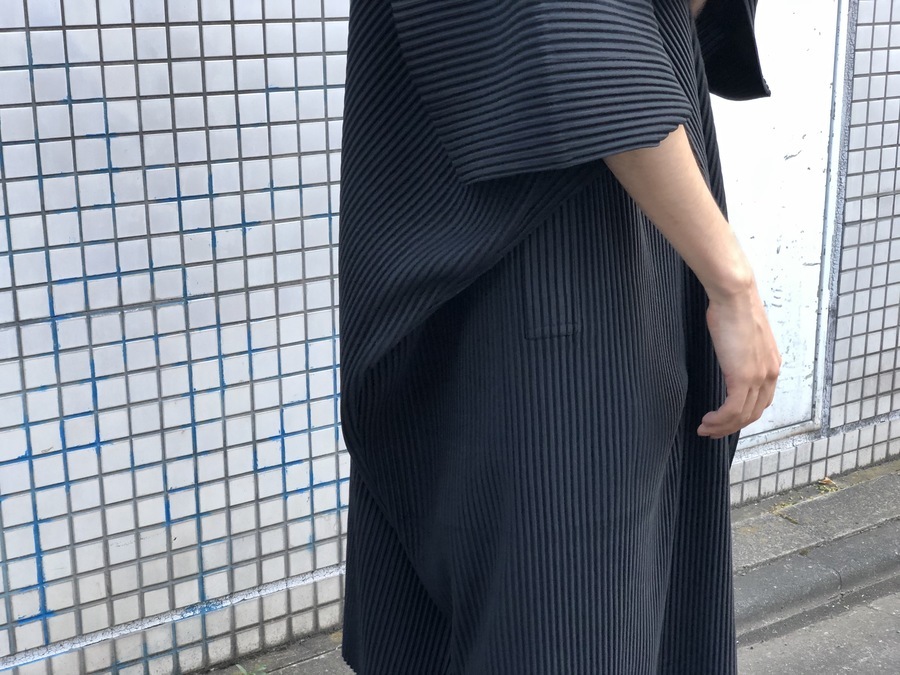 HOMME PLISSE ISSEY MIYAKE / オム プリッセ イッセイ ミヤケ 】より