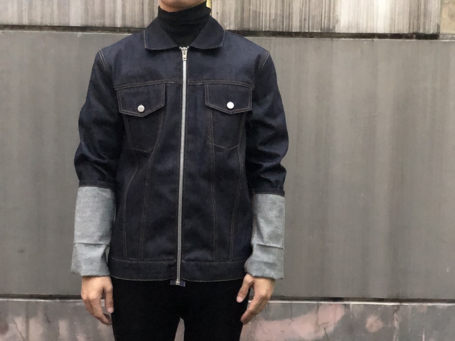 HELMUT LANG/ヘルムートラング】より洗練されたデザインのデニム