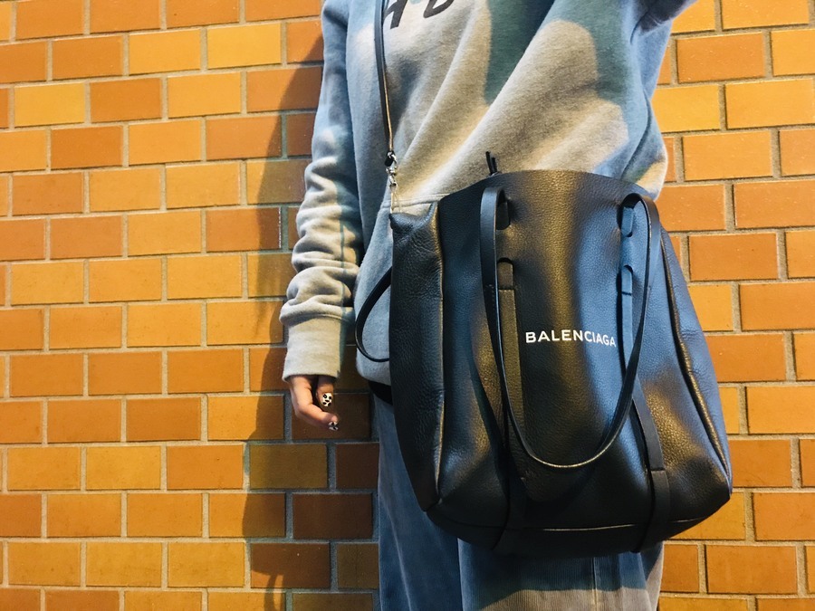 BALENCIAGA/バレンシアガ】エブリデイトートXSのご紹介。[2020.10.19