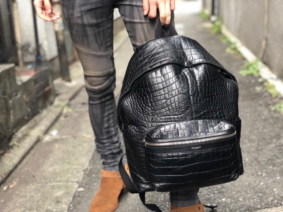 Saint Laurent Paris / サンローランパリ よりクラシックブラック