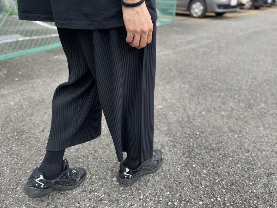 プリーツパンツ 黒 サイズ2 オムプリッセイッセイミヤケ ベルトループ