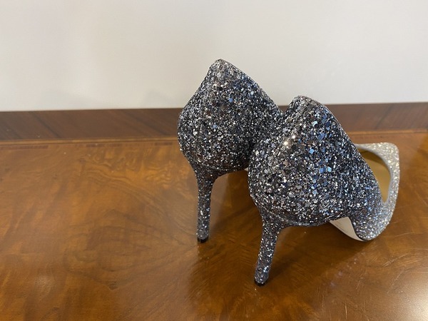 未着用✨現行 2024年購入 定価12.4万 ジミーチュウ グリッター