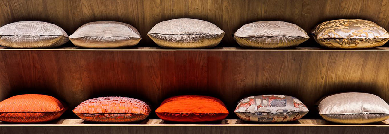 Armani/Casa（アルマーニ / カーザ）海外取寄品– ザ クッション！ ジャパン