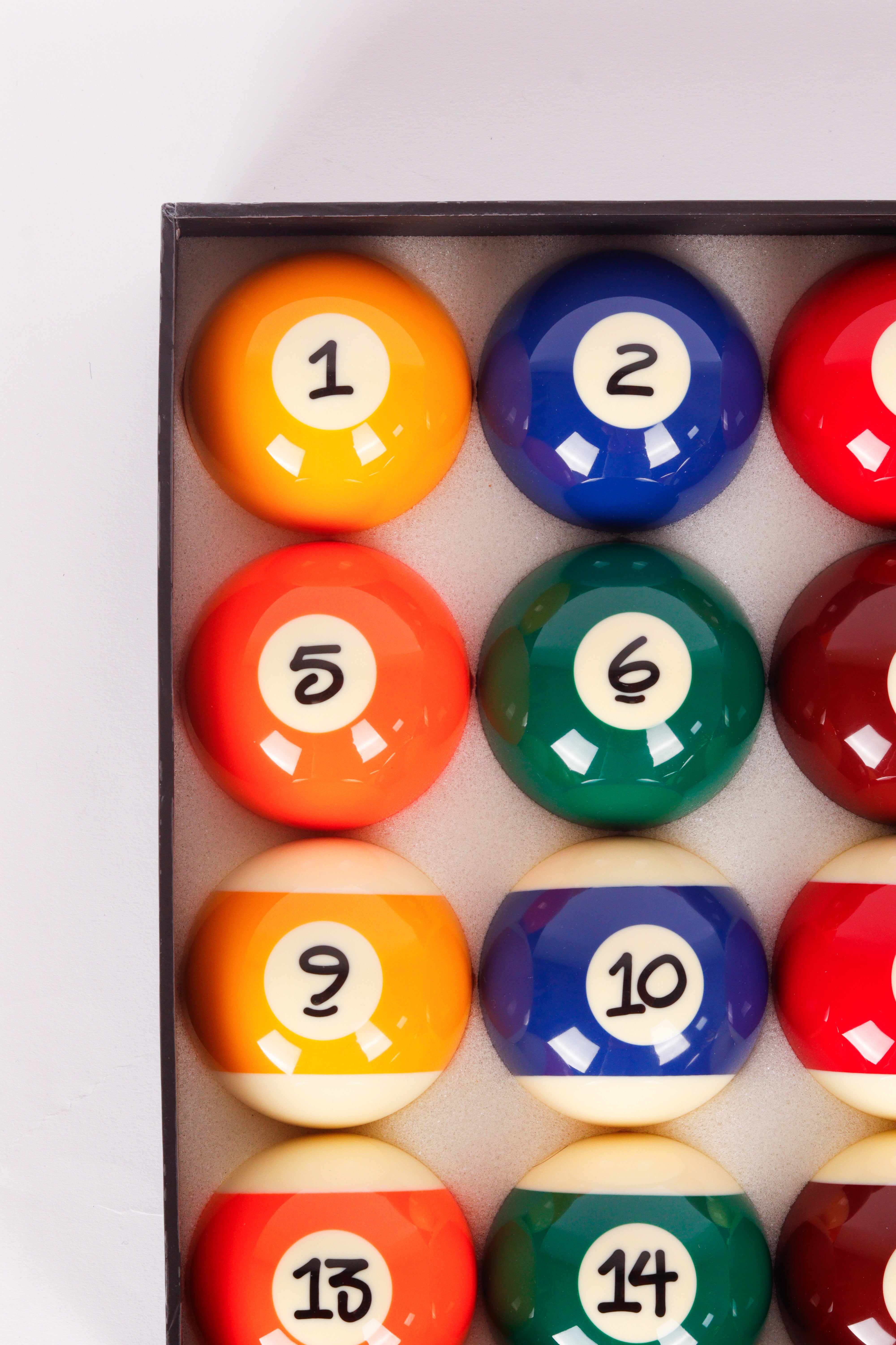 Stüssy FW20 Billiard Pool Ball Set (2020) – thepopup.com