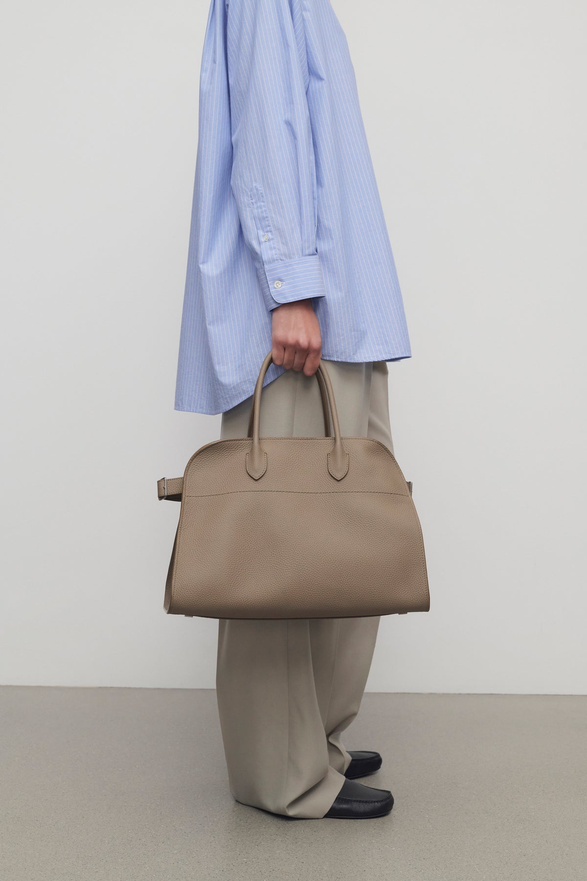 Soft Margaux 15 レザー製バッグ Beige – The Row