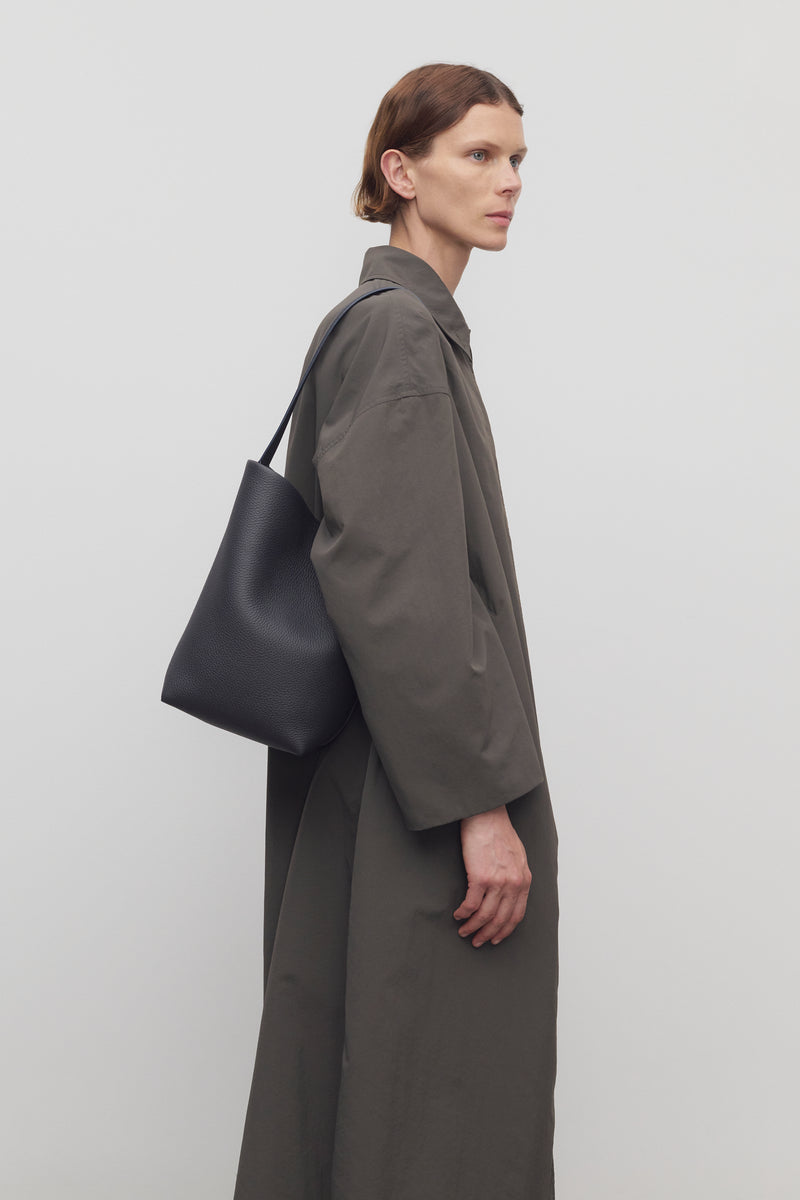 Small N/S Park Tote Bag Black – The Row