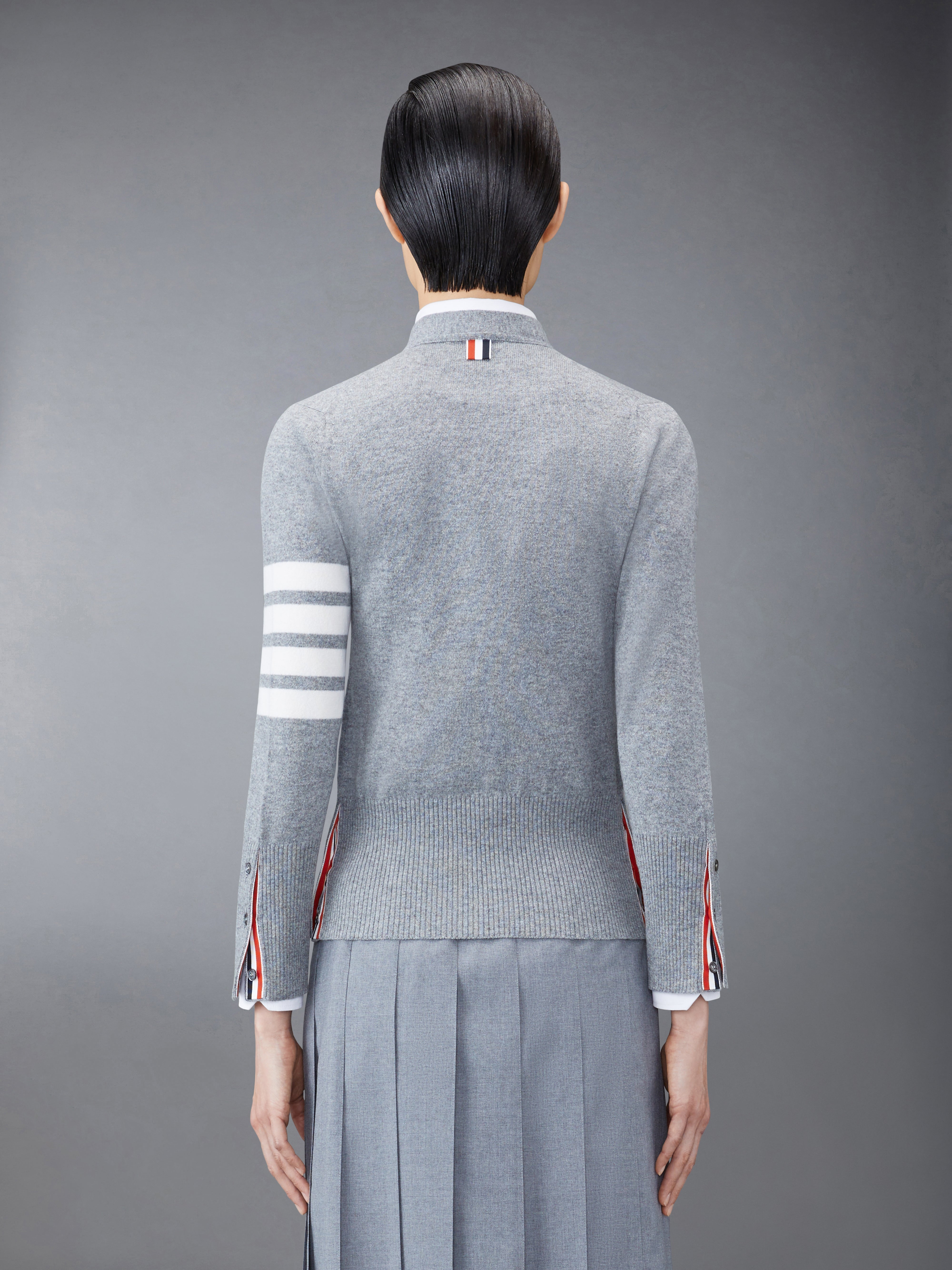 クラシック カシミヤ 4BAR Vネック カーディガン | Thom Browne