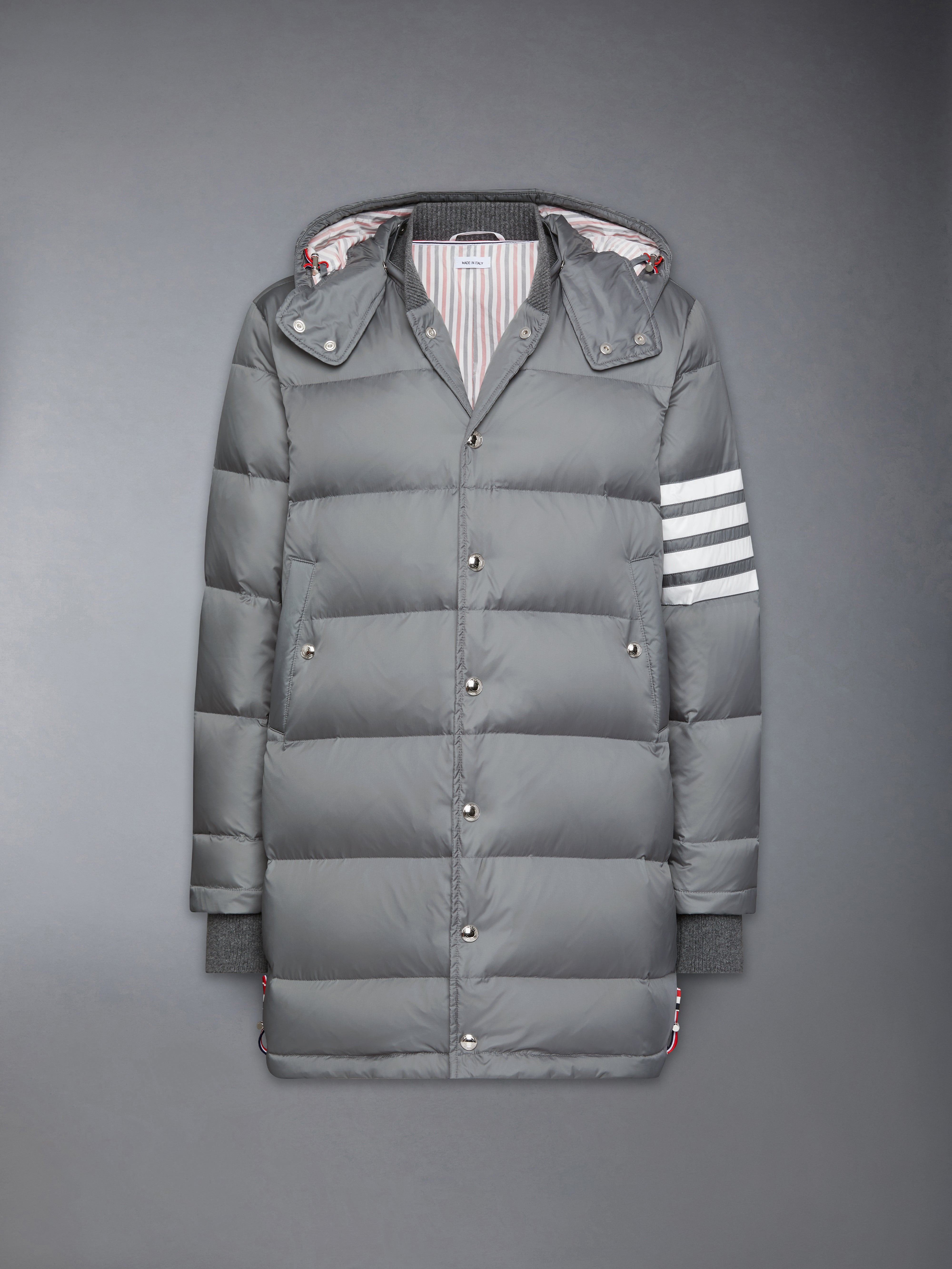 マット仕上げナイロンダウンフィル 4バーフードコート | Thom Browne