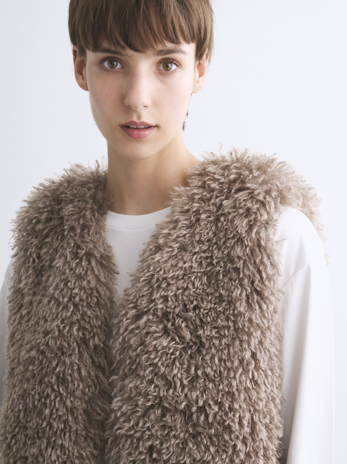 Wavy fur short gilet｜スリードッツ オフィシャルオンラインショップ