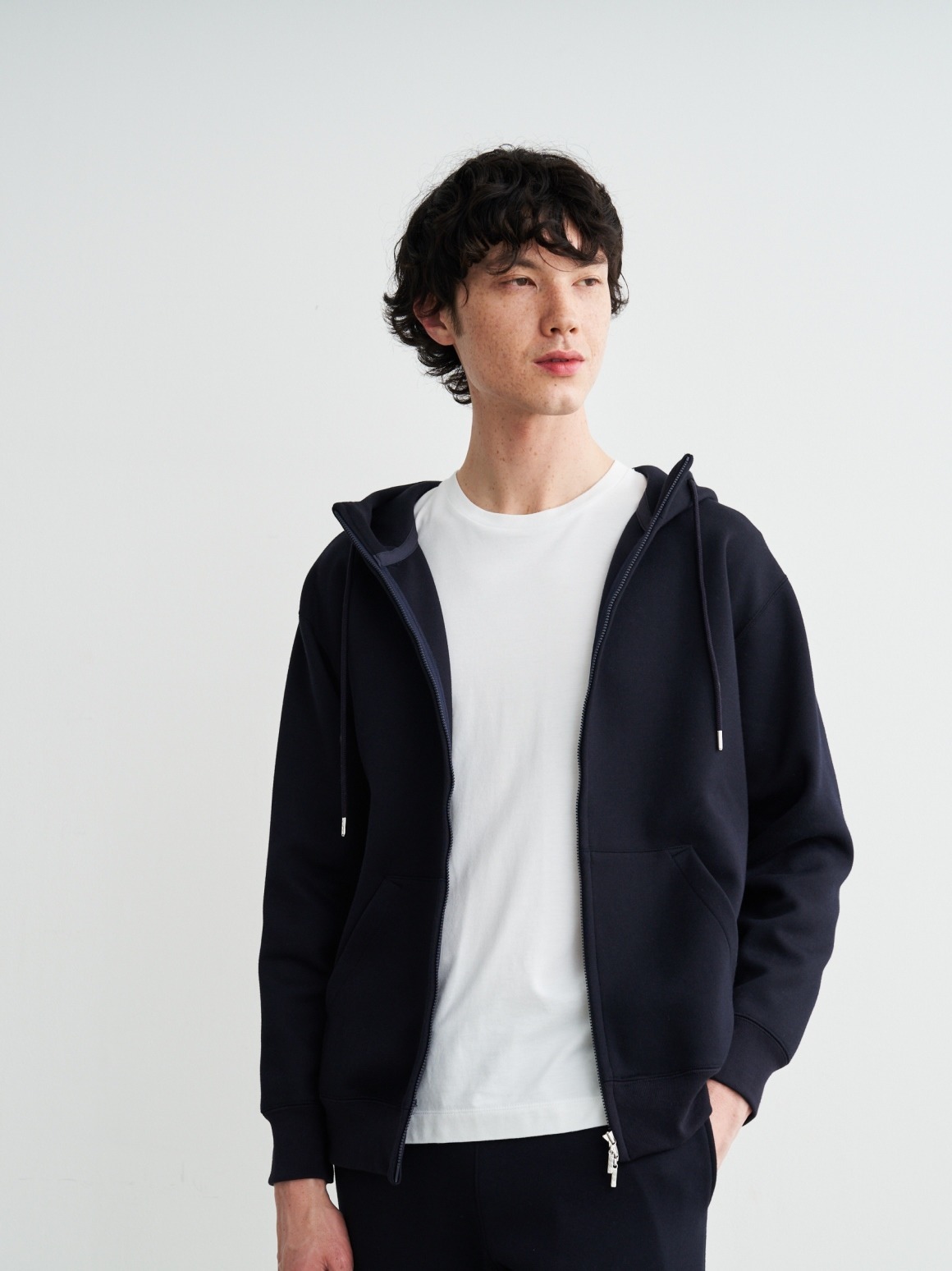 Men's cardboard sweat zip hoody｜スリードッツ オフィシャル