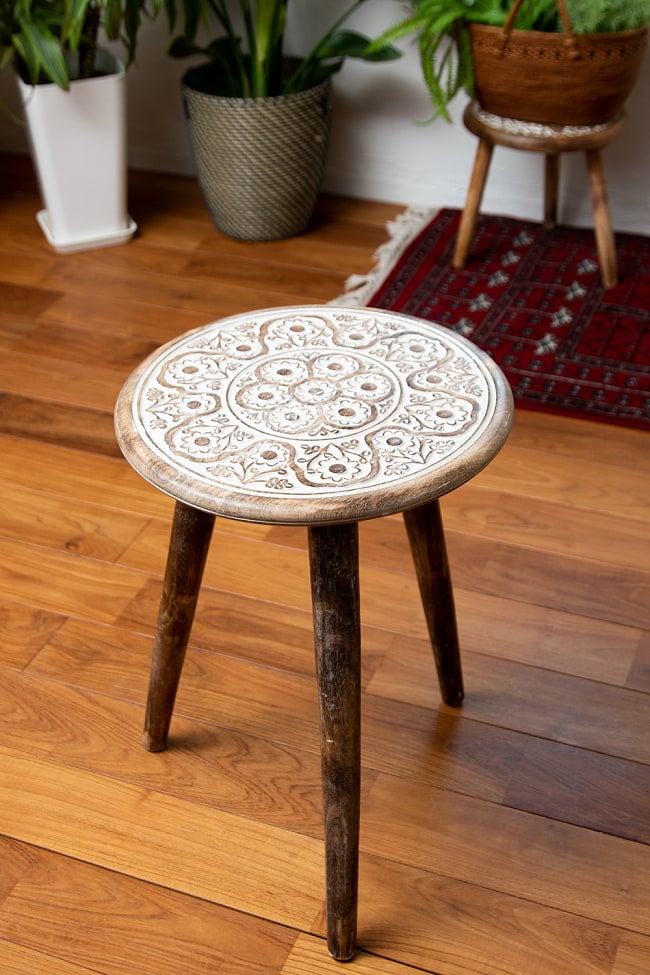 直径37cm】フラワーマンダラの彫刻が美しいサイドテーブル ホワイト の