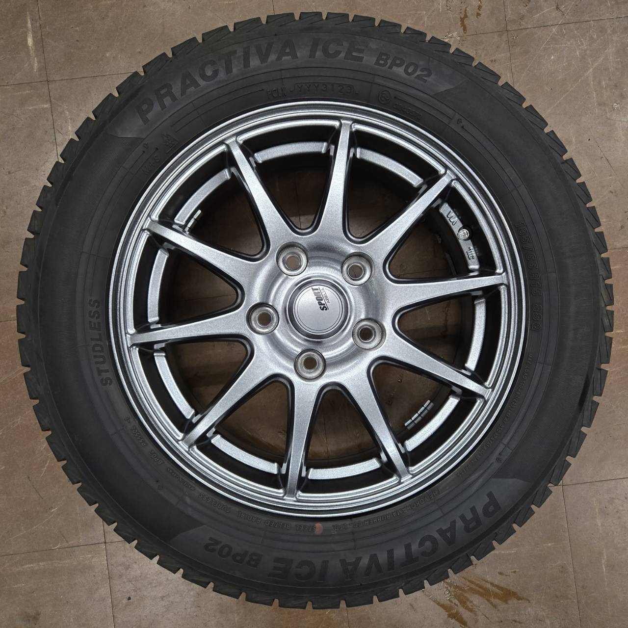 15インチ 中古スタッドレスタイヤ PRACTIVA ICE BP02 185/65R15 アルミ