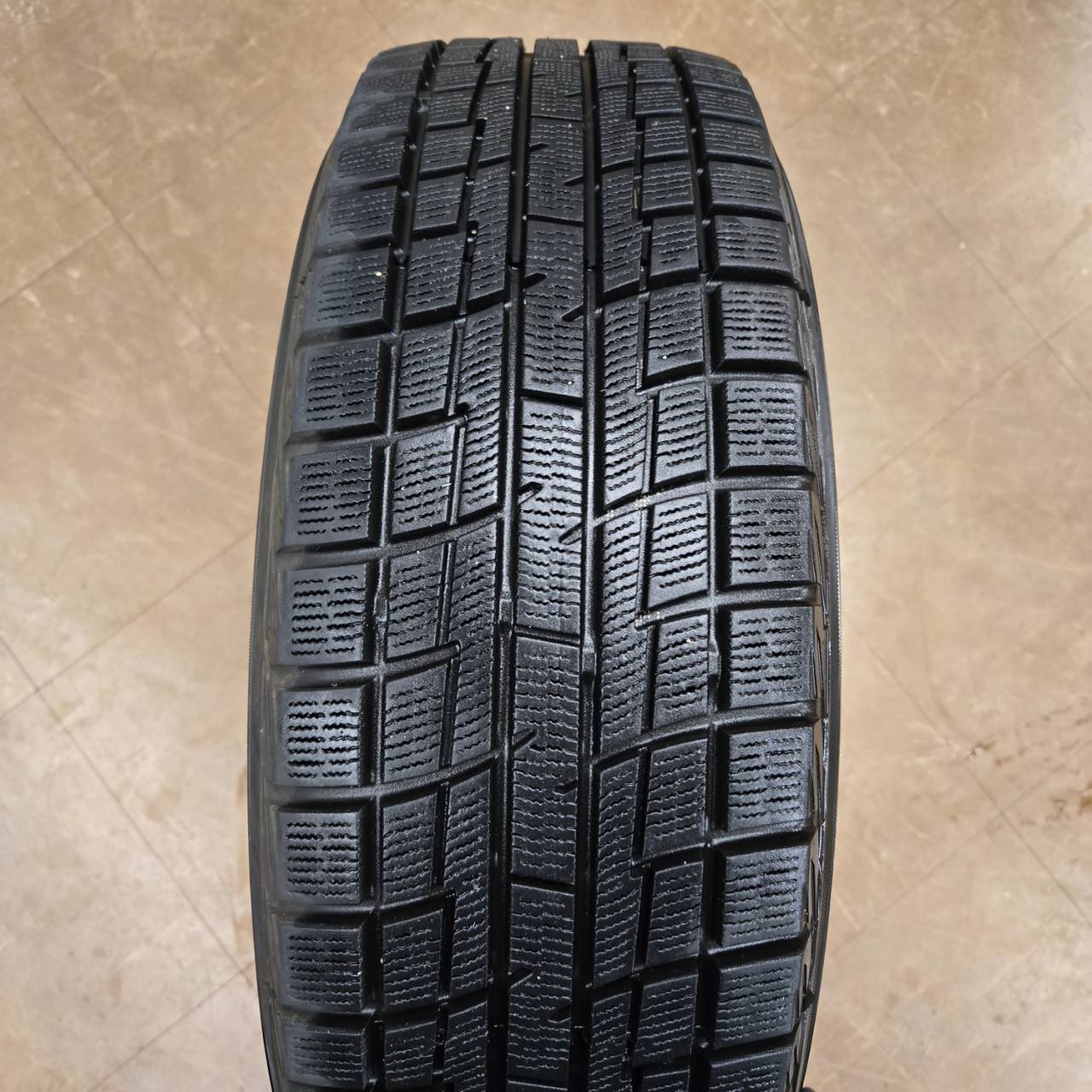 15インチ 中古スタッドレスタイヤ PRACTIVA ICE BP02 185/65R15 アルミ