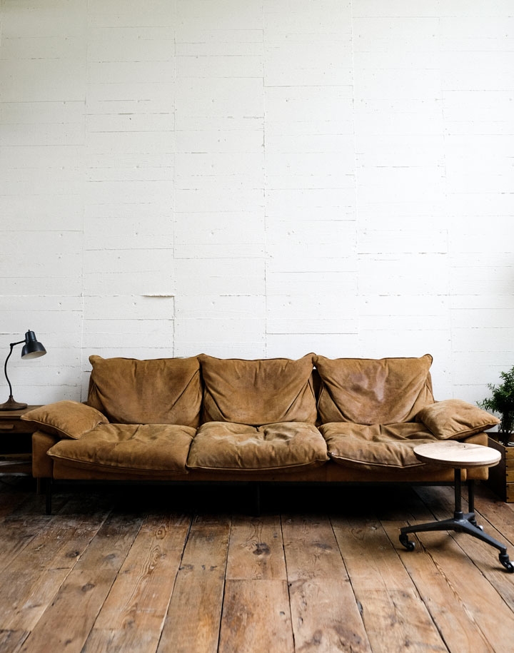 DT SOFA OTTOMAN | TRUCK FURNITURE