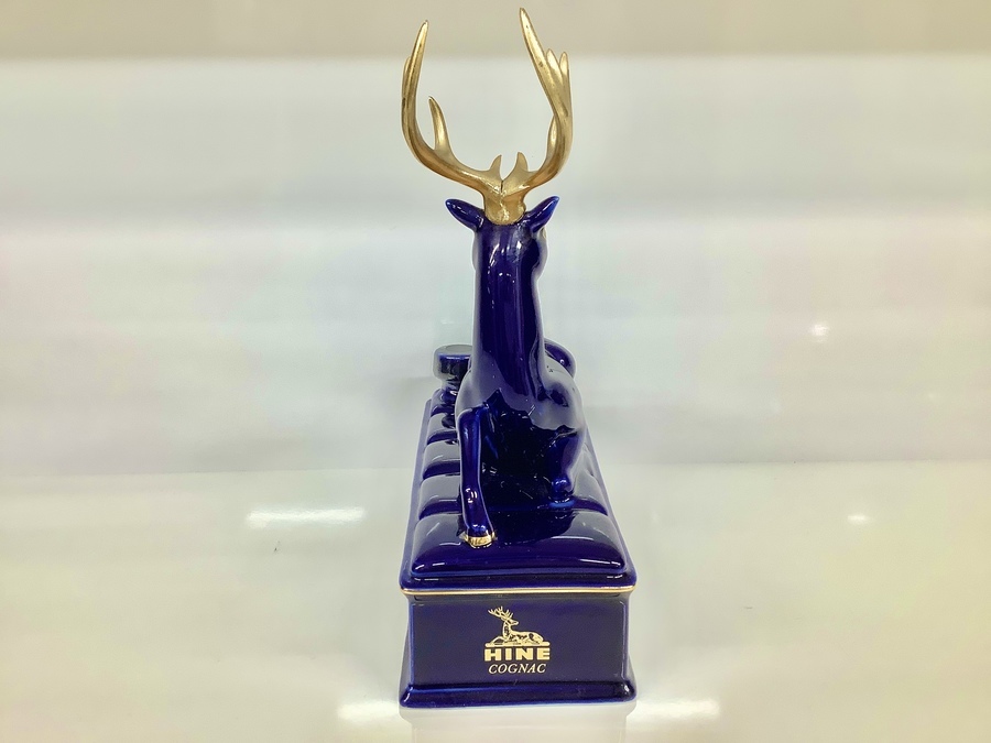 未開封品】HINE(ハイン)よりコニャックXO 鹿ボトルが入荷致しました