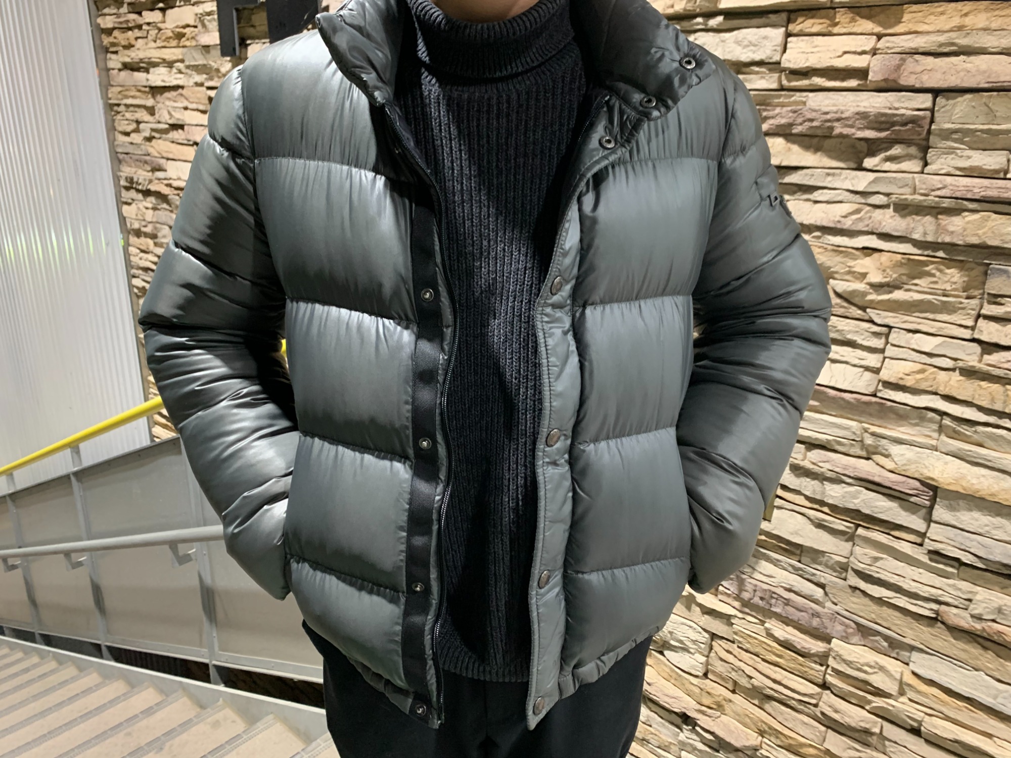 PRADA(プラダ)からダウンジャケットのご紹介です♪｜2023年01月26日