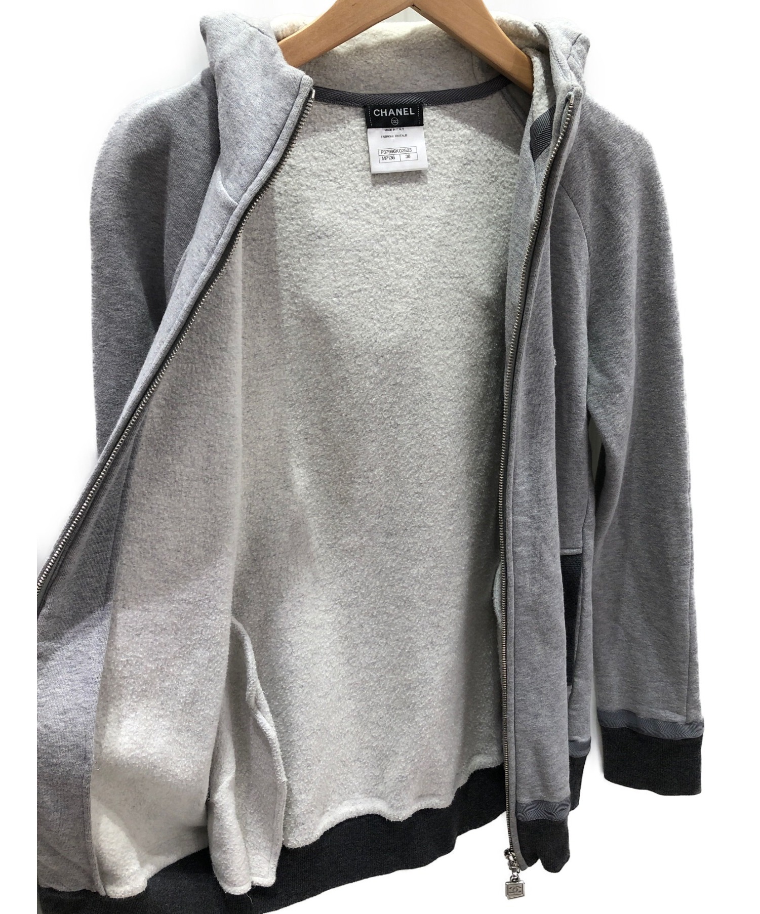 中古・古着通販】CHANEL (シャネル) ココマークジップパーカー グレー