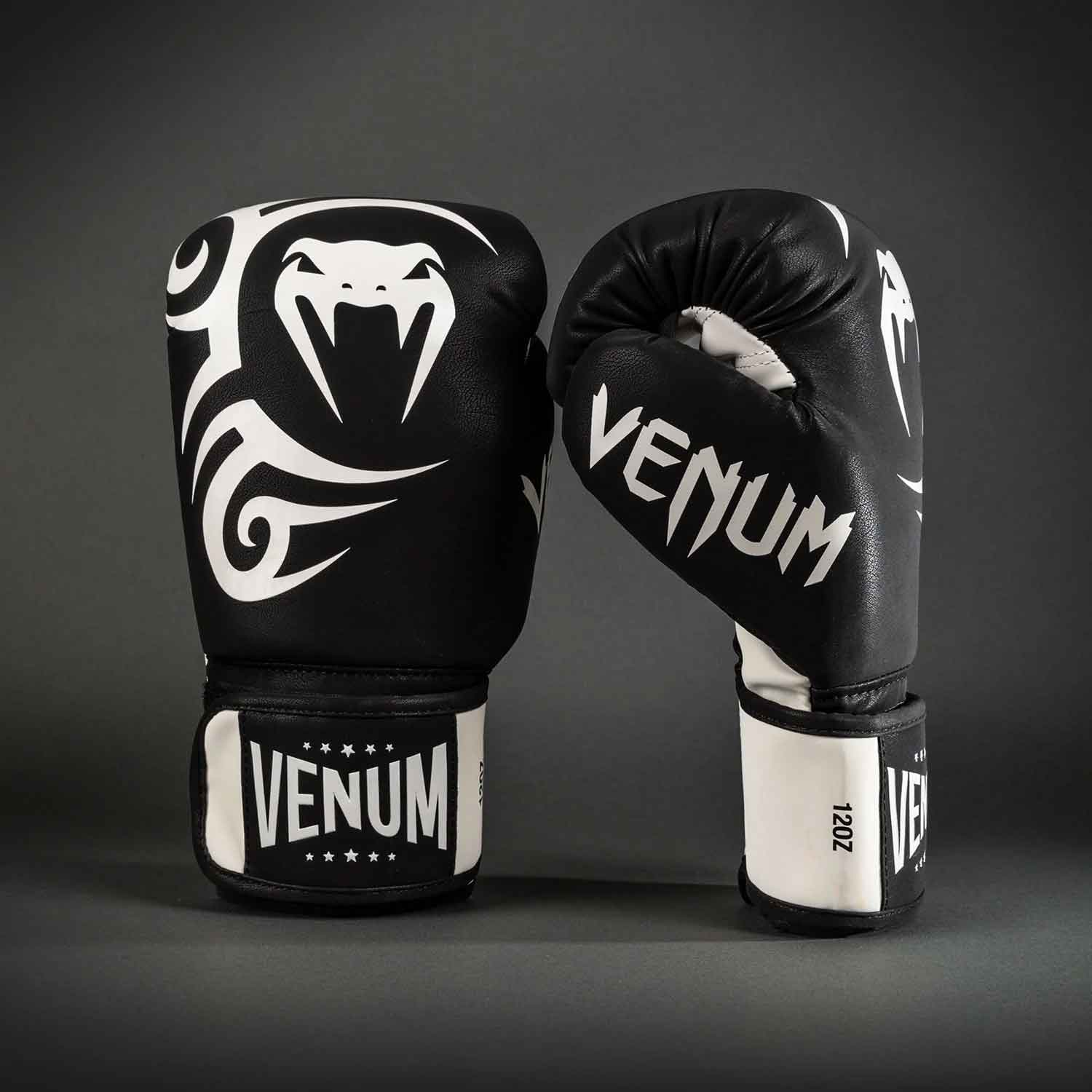 VENUM／ヴェナム ボクシンググローブ Mike Tyson Replica Boxing