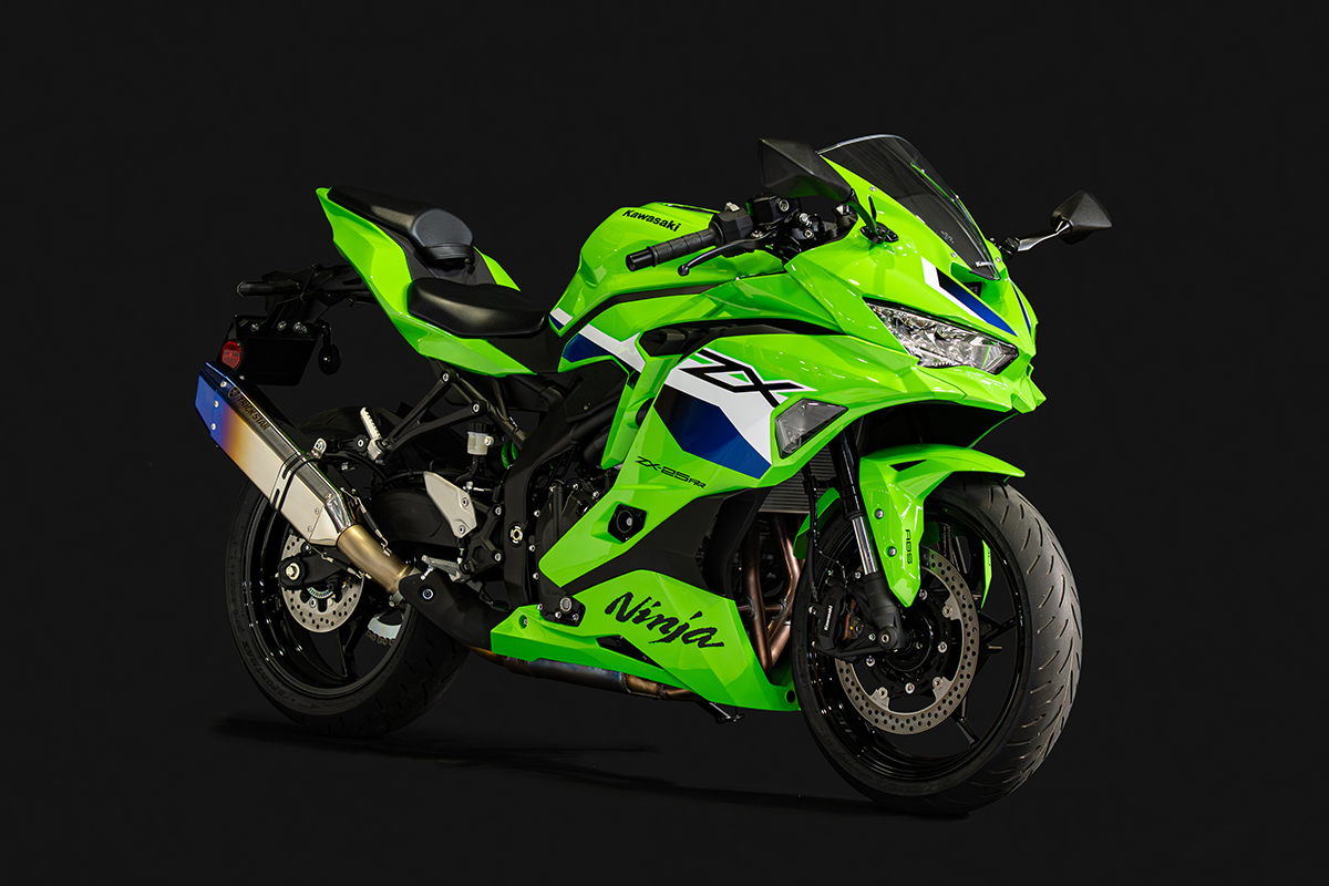 新製品情報】Ninja ZX-25RR/ZX-25R SE (26) 政府認証スリップオン