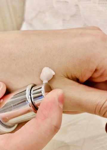 ゼオスキン新商品！イルミネーションAOXセラムを詳しくご紹介