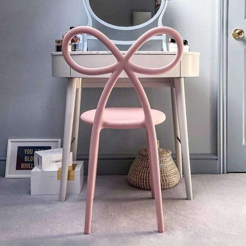 Qeeboo Ribbon Chair | Plastic | Contemporary Dining Room Furniture
