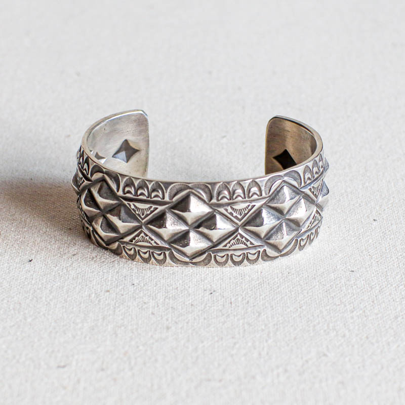 NATIVE AMERICAN JEWELRY / 存在感と迫力があるモノが入荷 – UNCLE SAM