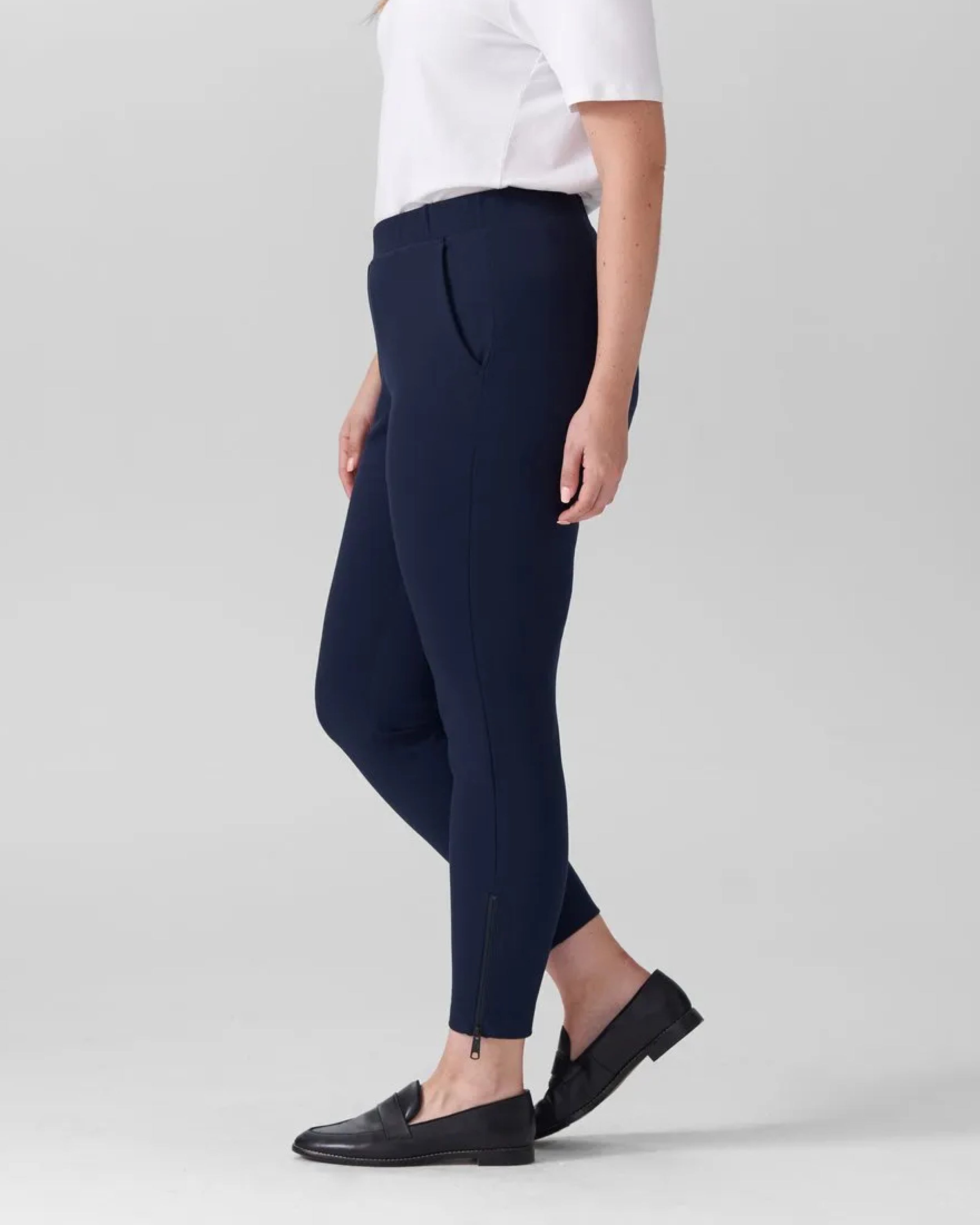 Moro Pocket Signature Ponte Pants - Navy – Universal Standard