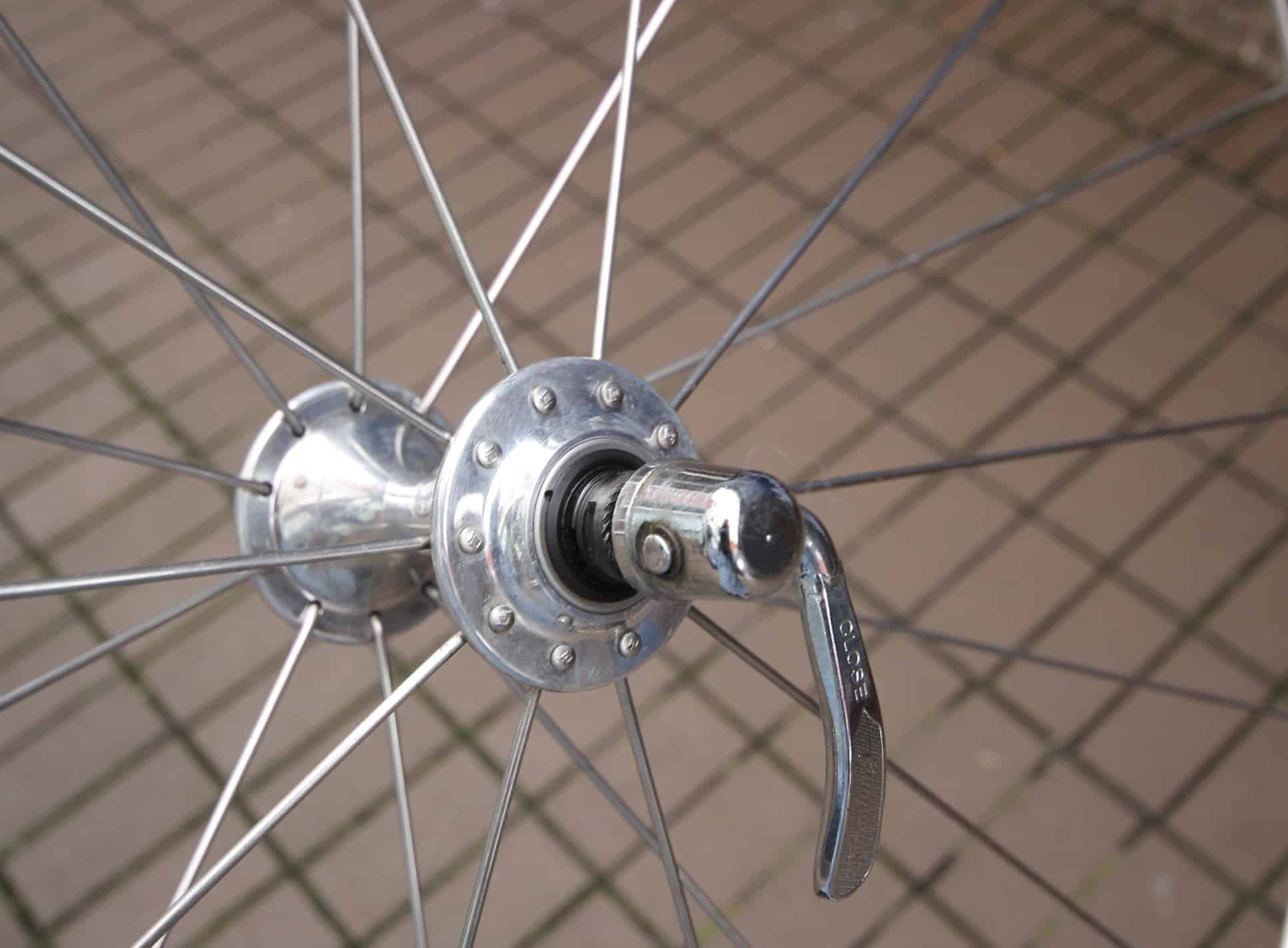 Campagnolo Zonda / 8 Sp / 700C / Clincher - velowizard.com
