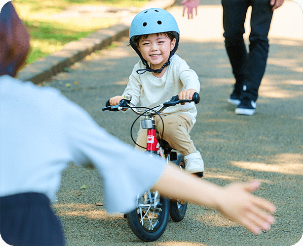 へんしんバイク Henshin 幼児用自転車 ヘルメット（Ⅿサイズ）付き