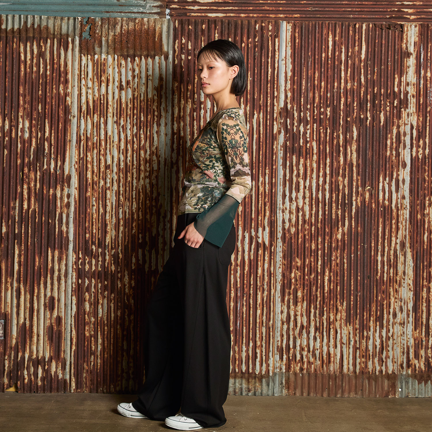 Buddha print net ブラウス｜VIVIENNE TAM（ヴィヴィアンタム）公式