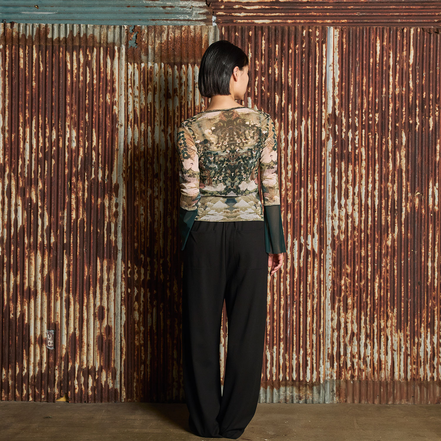 Buddha print net ブラウス｜VIVIENNE TAM（ヴィヴィアンタム）公式