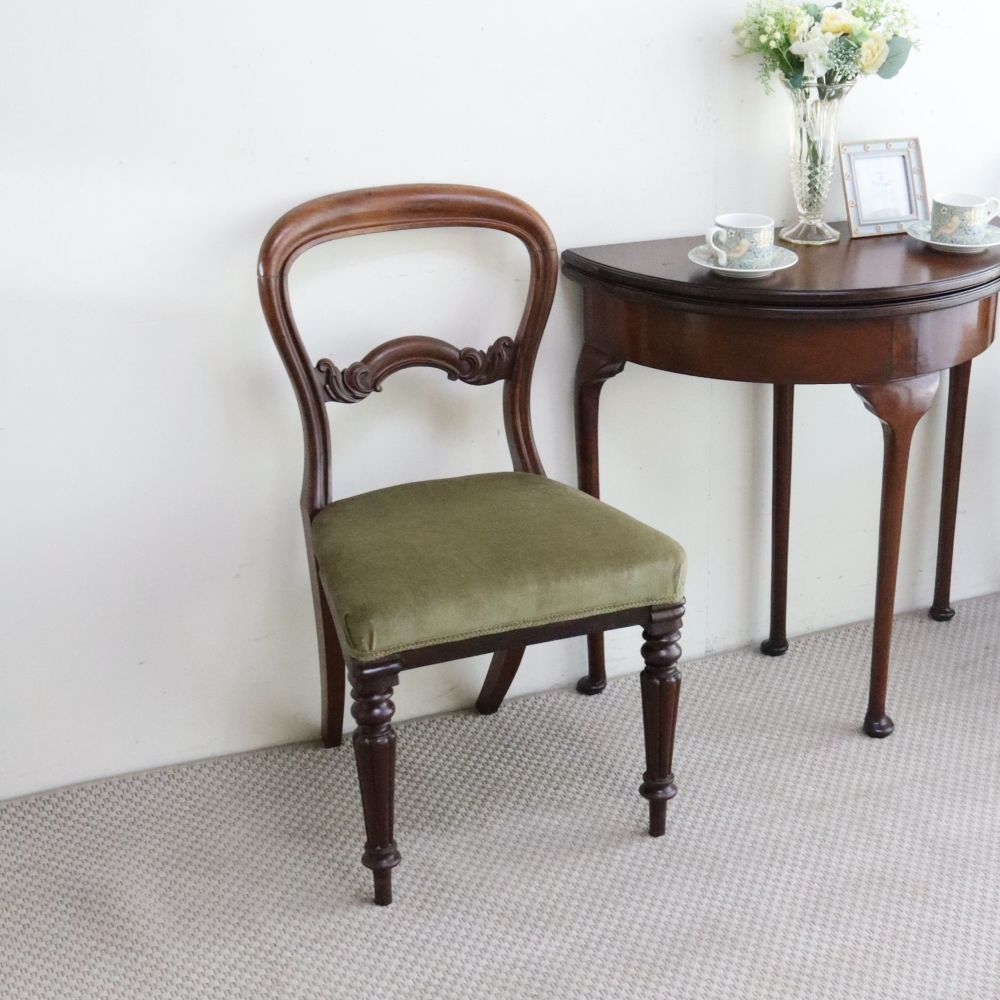 玄関・エントランスホール – アンティーク家具と雑貨の店 ビクトリアン