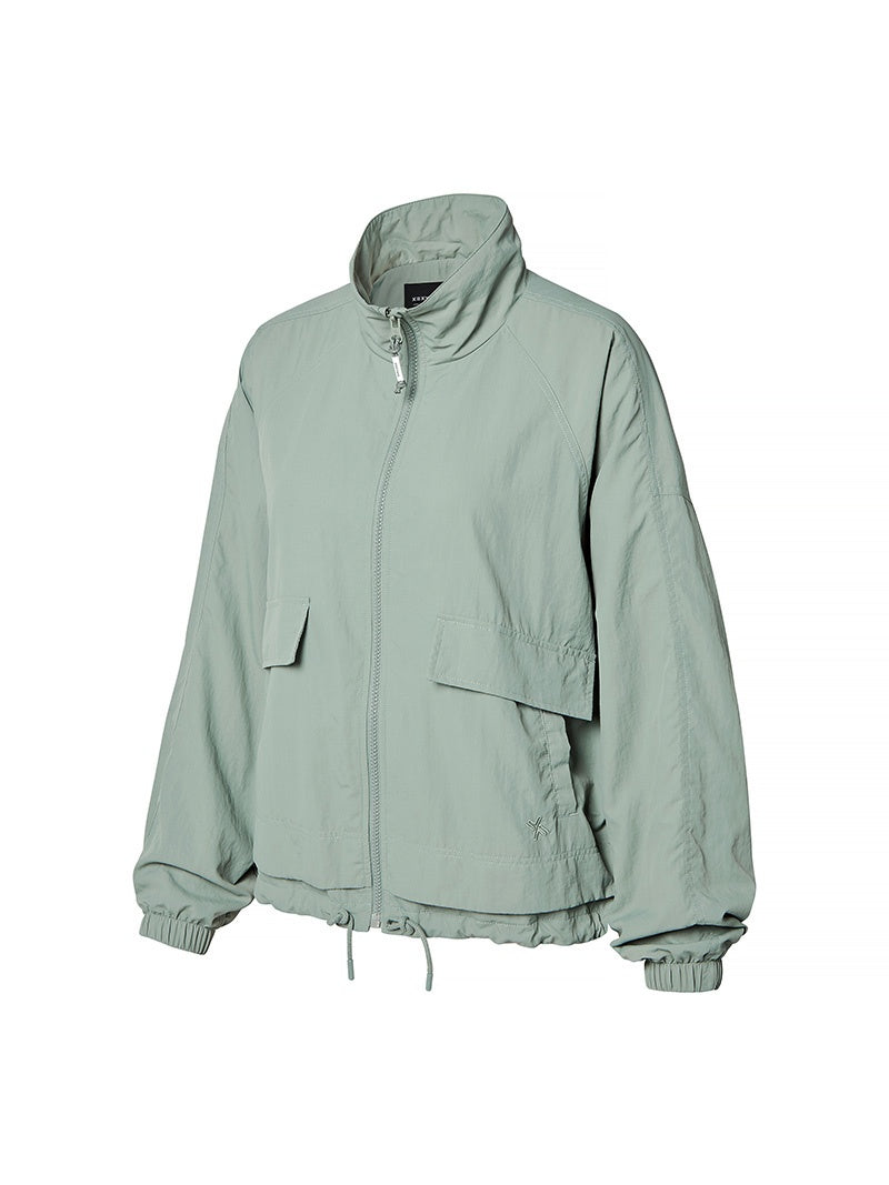 XTFJK02J3 マルチ ポケット付き ウィンドブレーカー