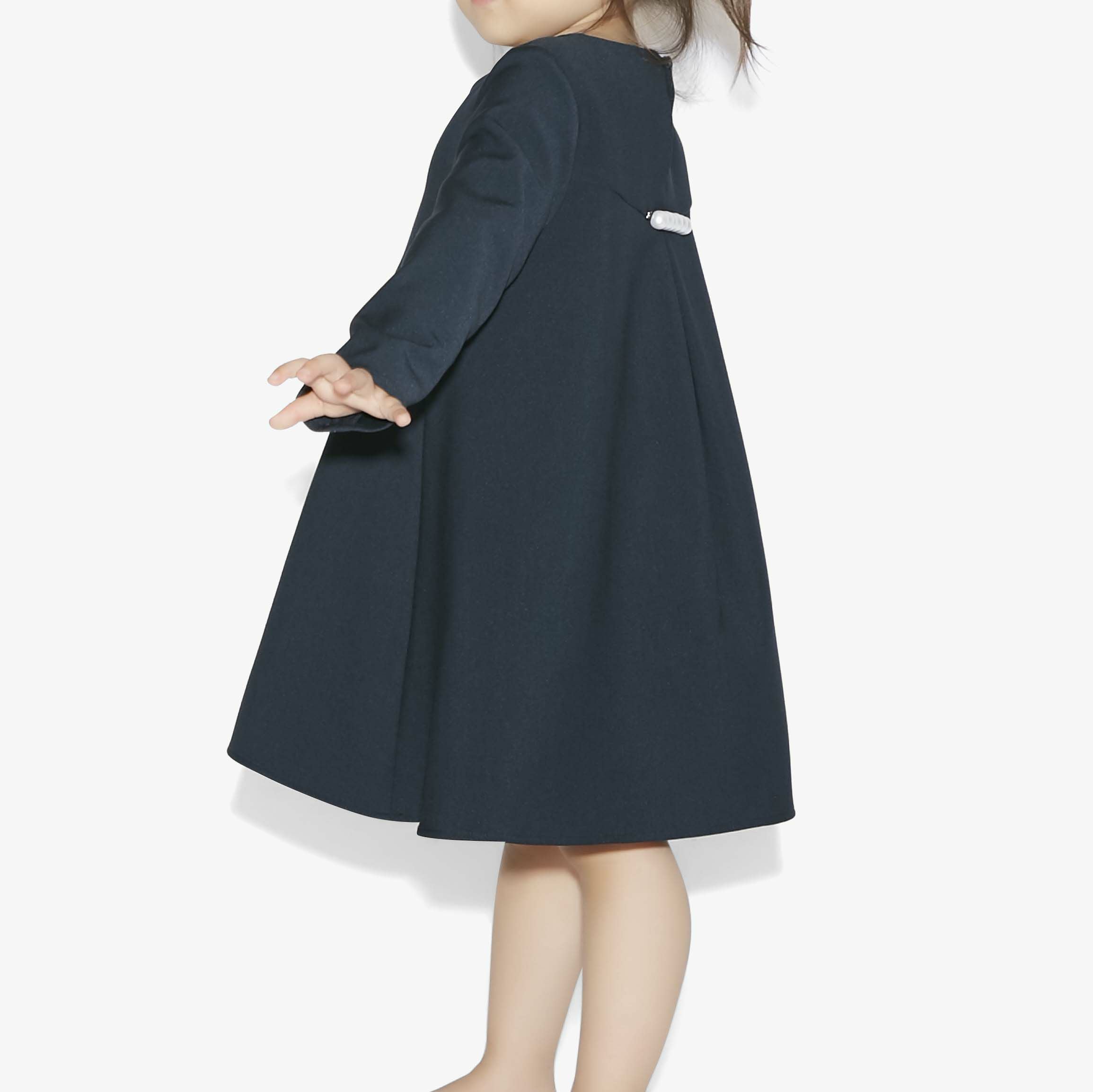 ロングスリーブバックパールボックスプリーツドレス – YOKO CHAN