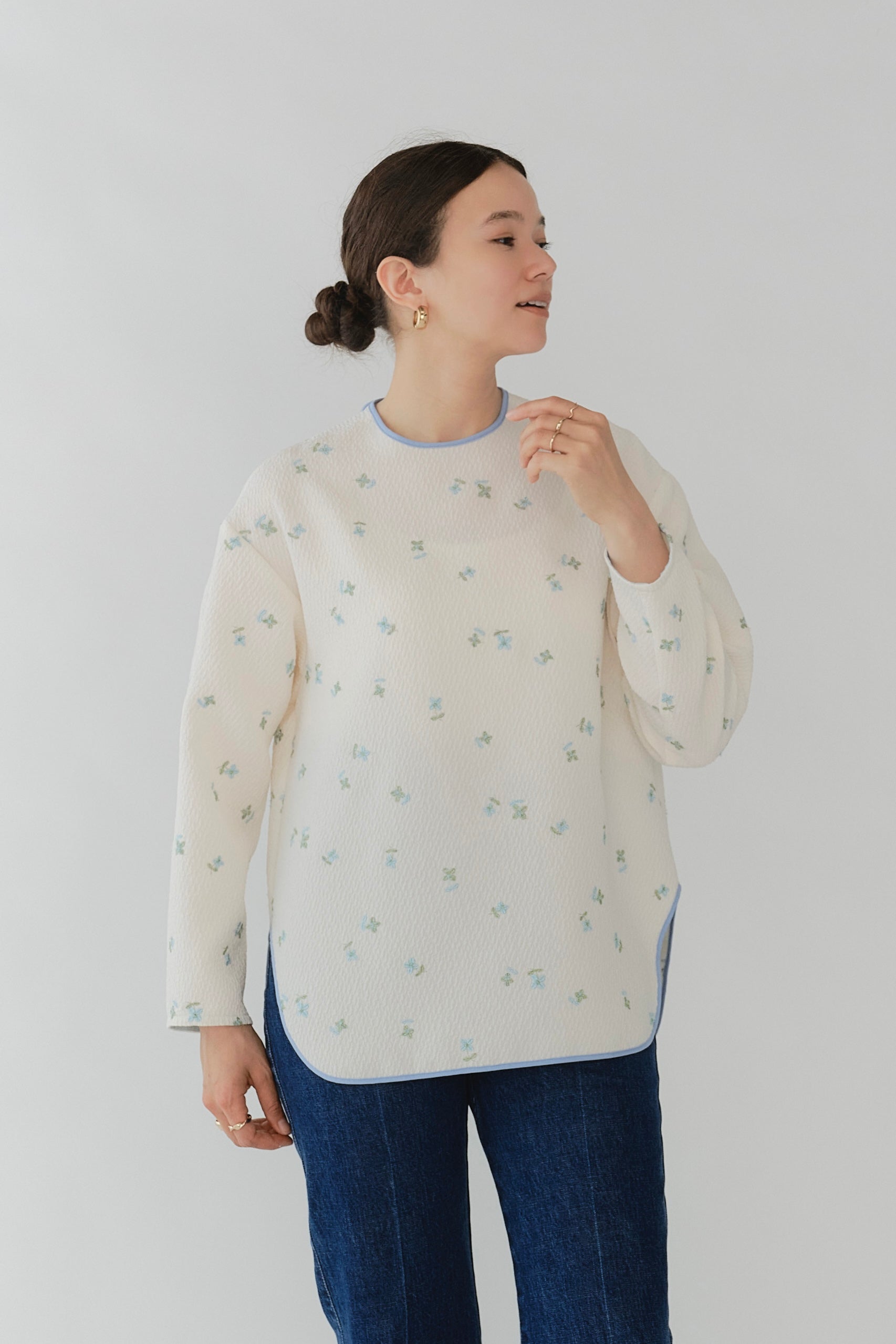 Tops / yori – yori / shirocon Global