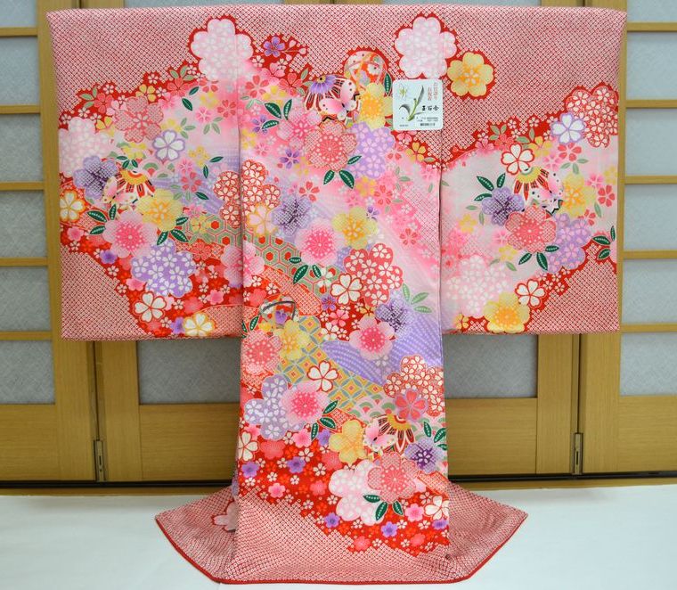 お宮参り 赤ちゃん着物 女の子 産着 手鞠 金駒刺繍 本絞り om-l-591