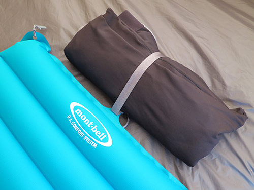 組み合わせで寝心地も自在。夏の利尻でテントマットシステムをチェック