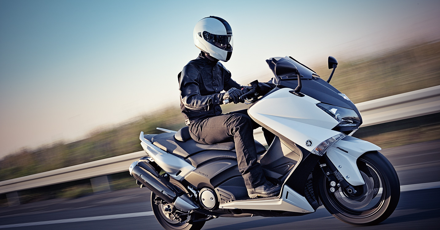 乗り心地アップで疲れにくい！パフォーマンスダンパー（旧パワービーム