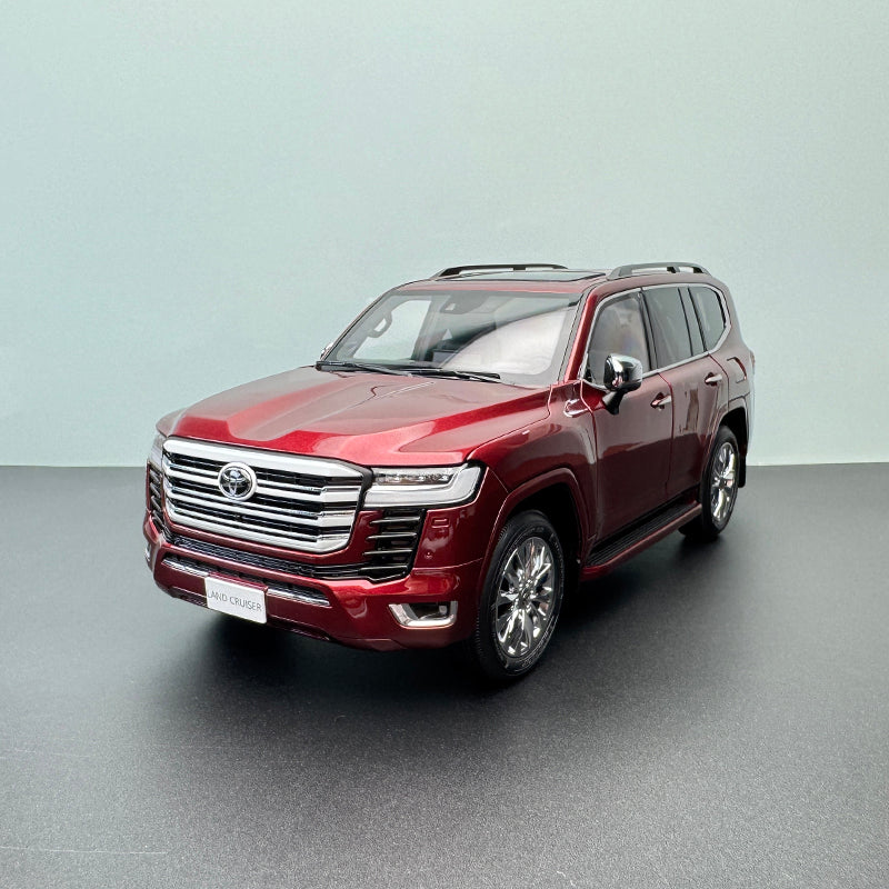 Toyota Land Cruiser LC300 ZX 1:18 Diecast Model by LCD MODEL