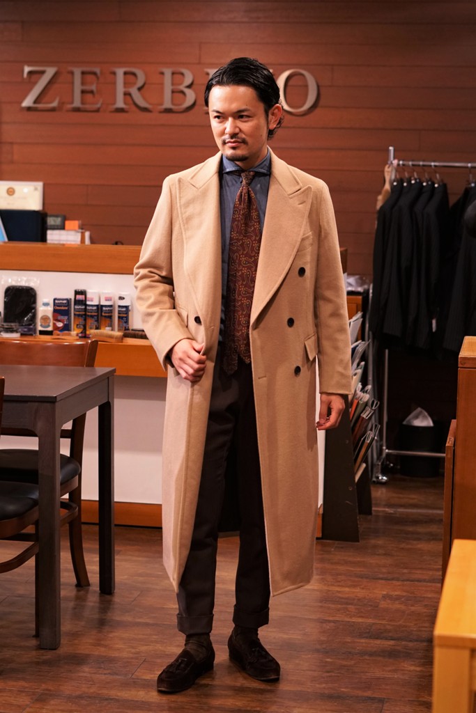 アンゴラ100％のダブルチェスターコート | ZERBINO BLOG