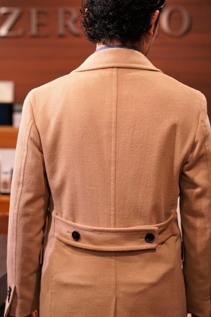 アンゴラ100％のダブルチェスターコート | ZERBINO BLOG