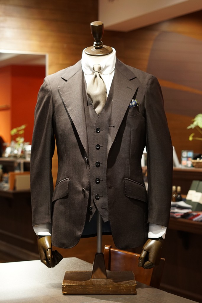 御幸毛織のモヘヤ混スーツがこの価格は破格です。 | ZERBINO BLOG