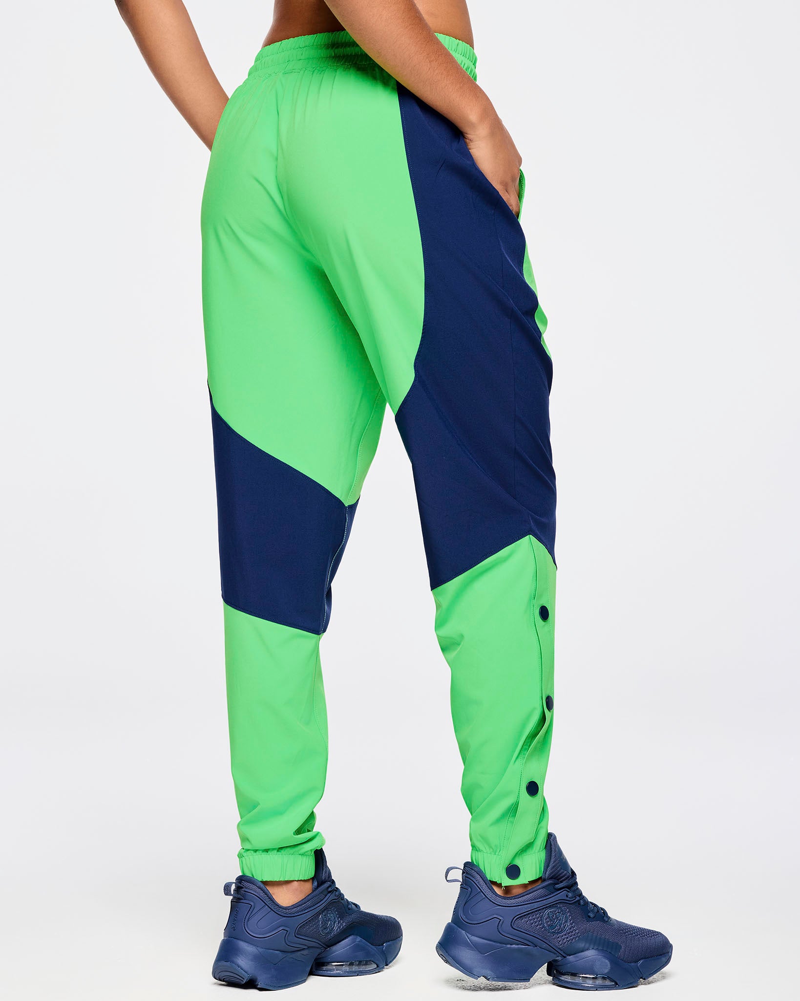 Zumba Out Loud Woven Track Pants With Side Snaps – Zumba Wear