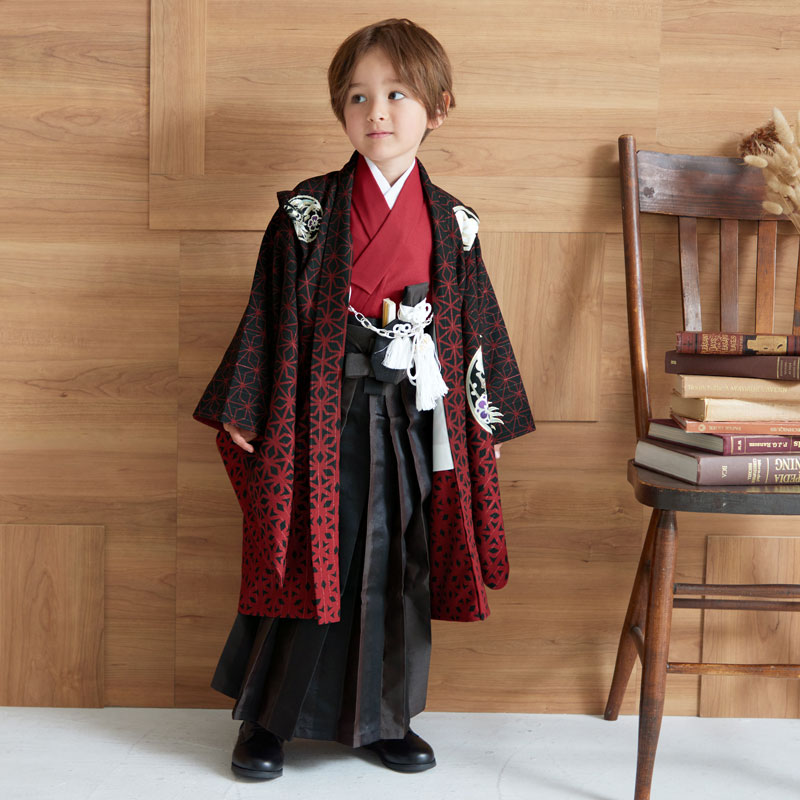 男児袴：BY104 【五歳】黒赤鷹の丸文×チャコール縞(BY130) 七五三男児