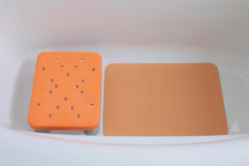 防かび加工の入浴介護用滑り止めマット | 日経クロステック（xTECH）