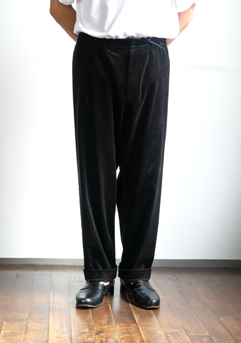 ATON Suvin Corduroy Tapared Easy Pants | 大阪心斎橋のメンズ洋服の