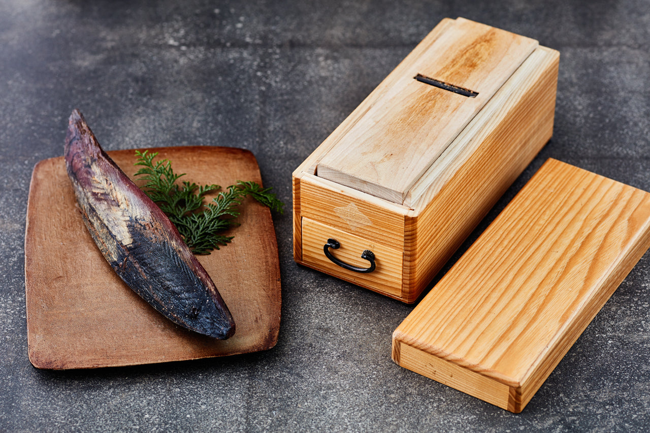 初めてでも安心して削れる「八木長特製新節」と削り器のセット