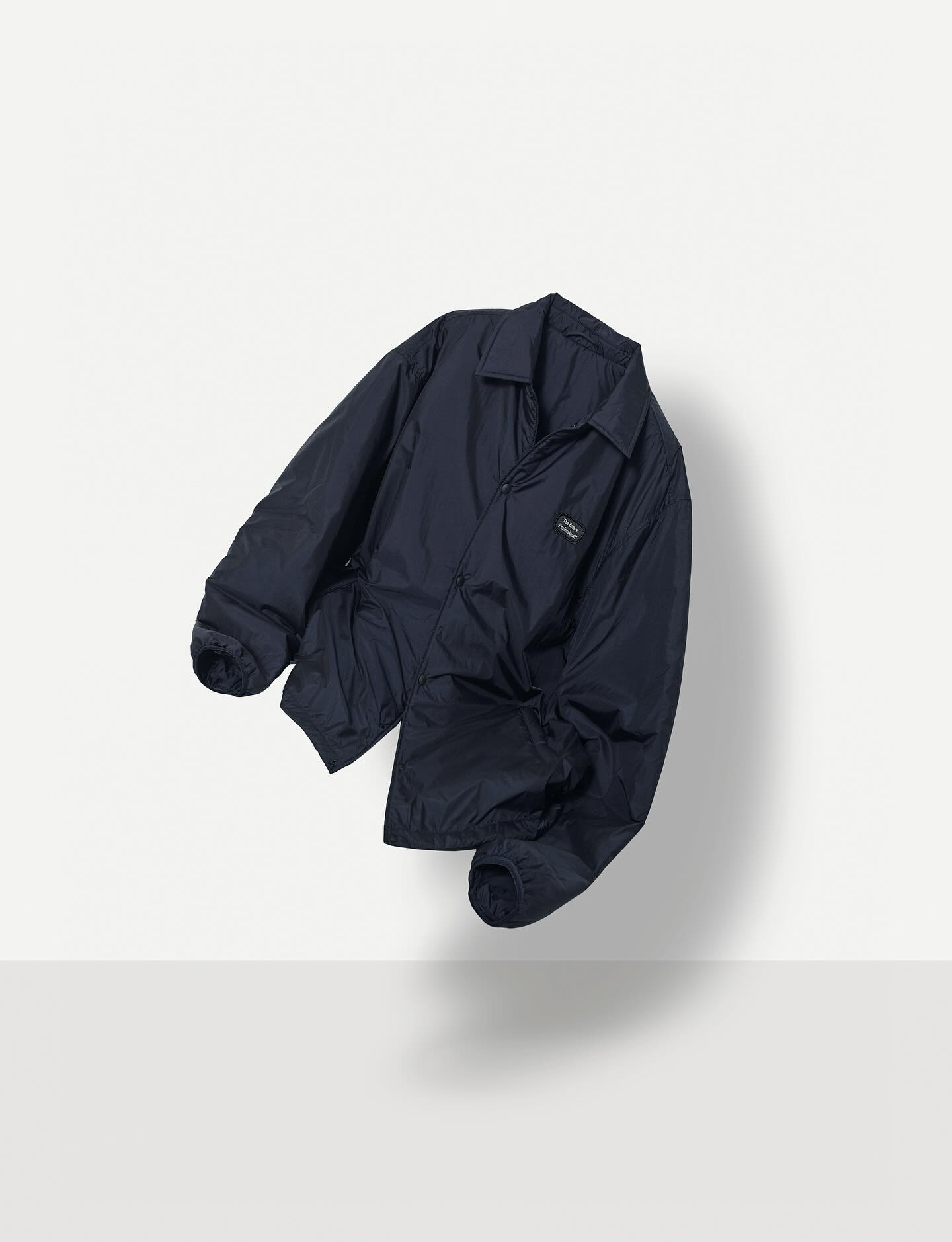 ENNOY『Padded Nylon Coach Jacket』のWEB抽選が11月16日(日)に開催