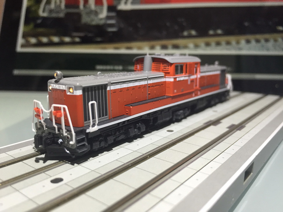 DD51 500番台 中期 耐寒形（3灯形）が入線しました。KATO 7008-8