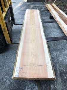 吉野杉一枚板 | 一枚板テーブルと無垢カウンター販売のグリーンフォレスト